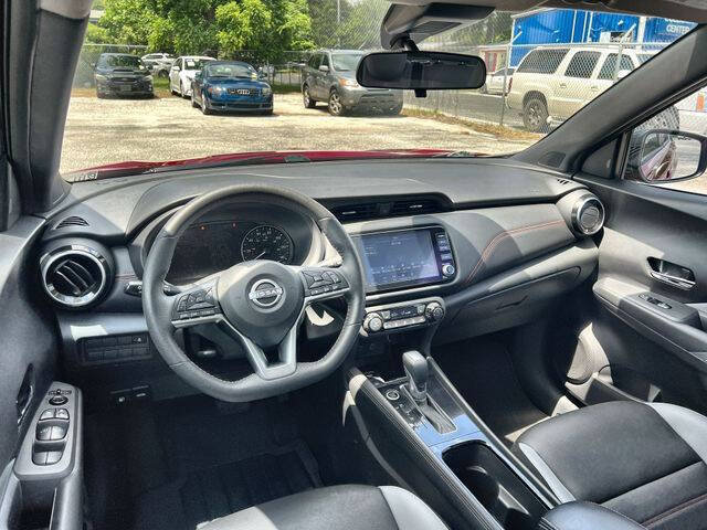 Used 2023 Nissan Kicks SR w/ SR Premium Package FWD image 10