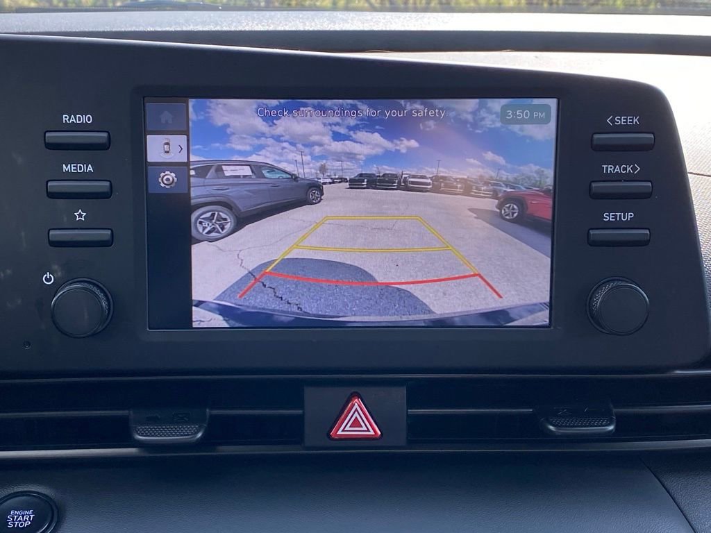 Used 2025 Hyundai Elantra Sport image 14