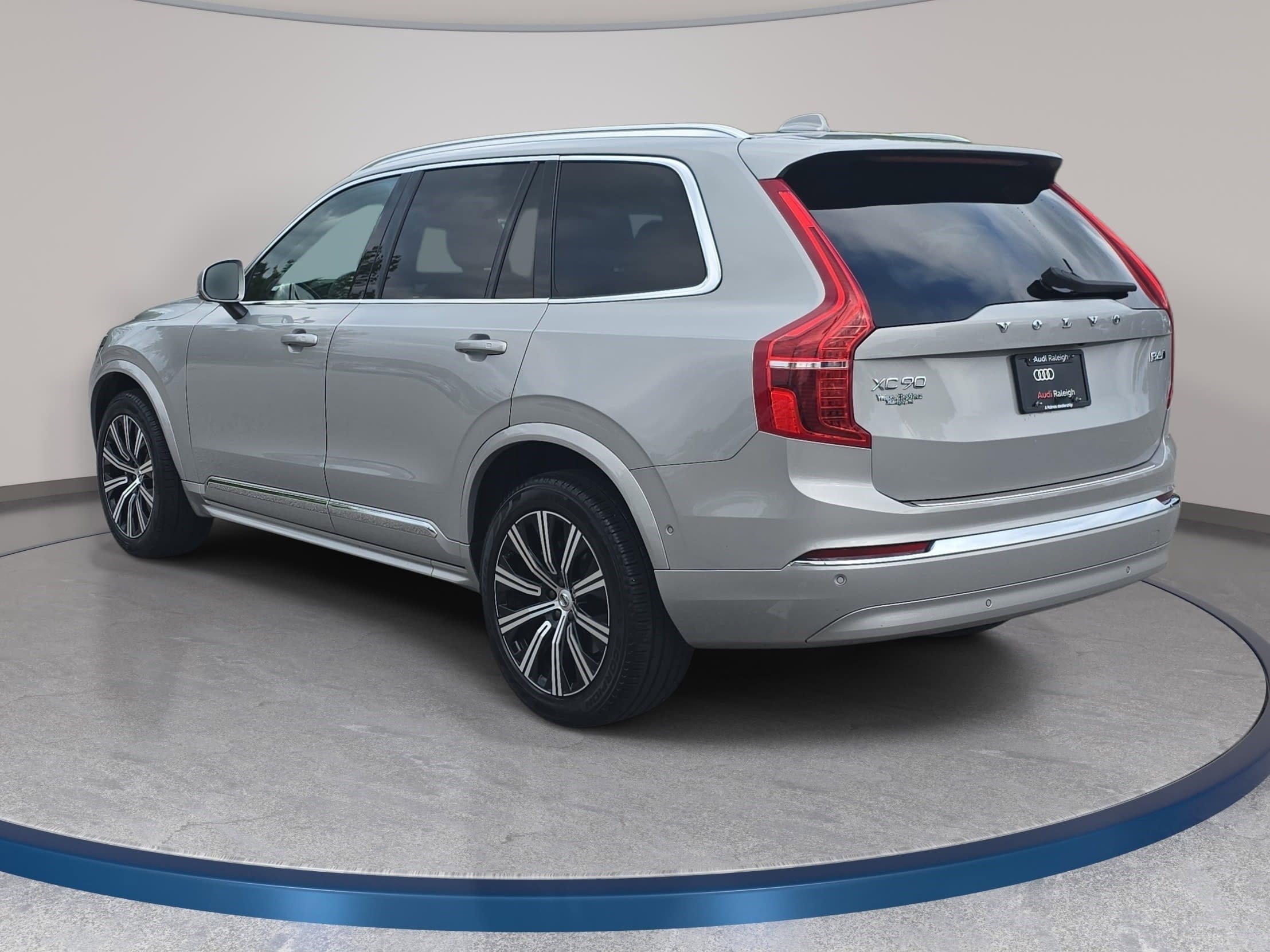 Used 2024 Volvo XC90 B6 Plus w/ Protection Package Premier AWD/4WD image 7