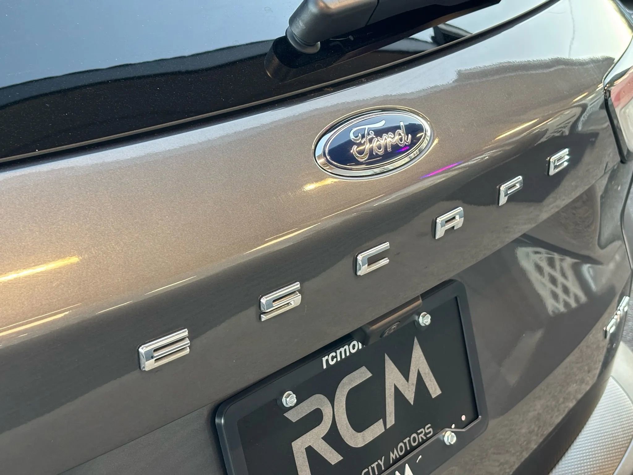 Used 2021 Ford Escape SE image 12