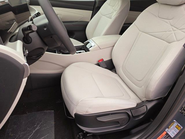 Certified 2025 Hyundai Tucson SE image 21