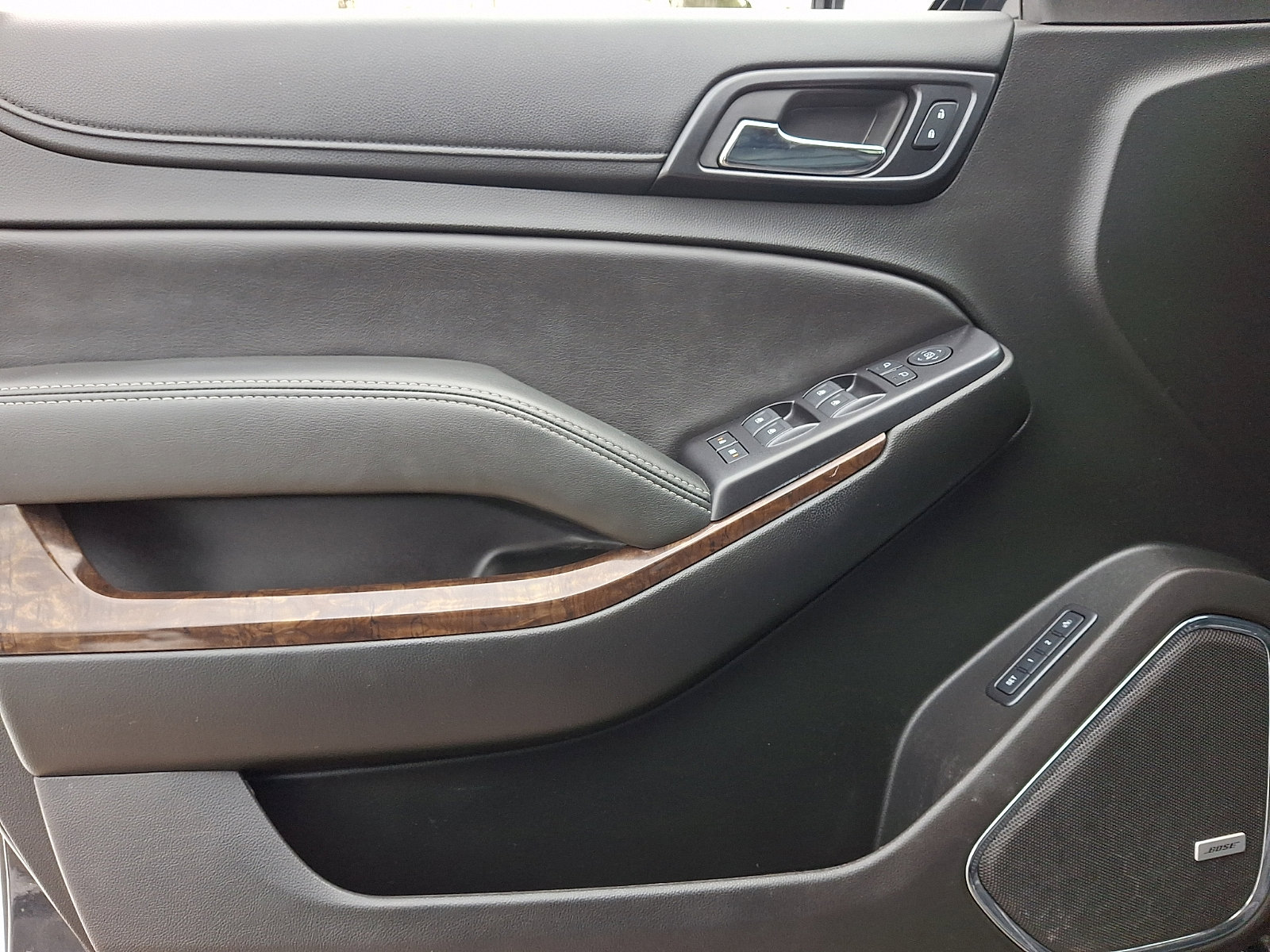 Used 2018 Chevrolet Tahoe LT image 14