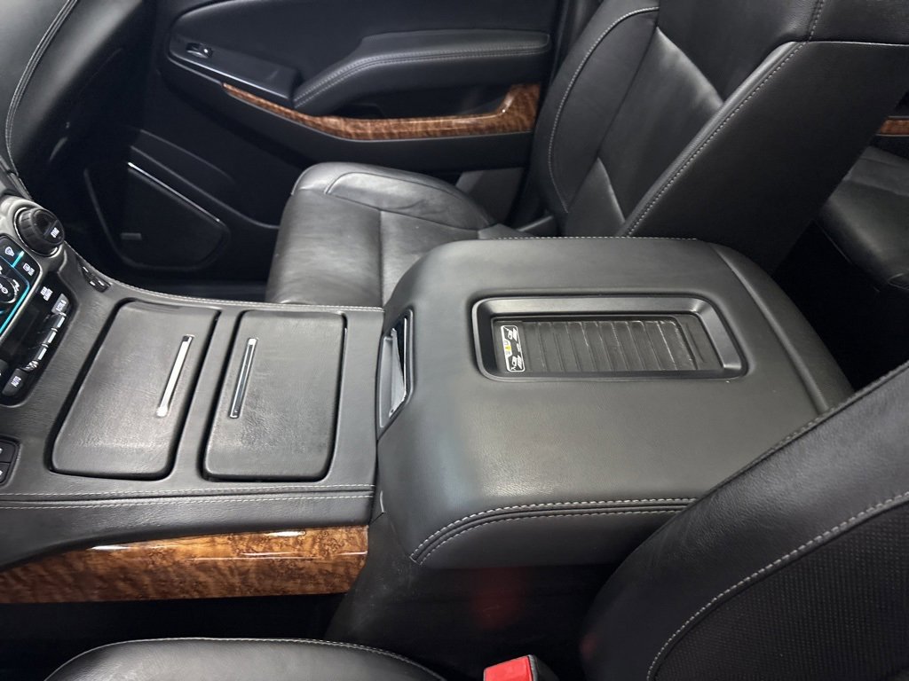 Used 2017 Chevrolet Suburban Premier image 16