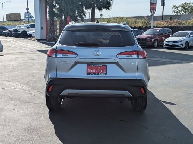 Used 2025 Toyota Corolla Cross LE image 9