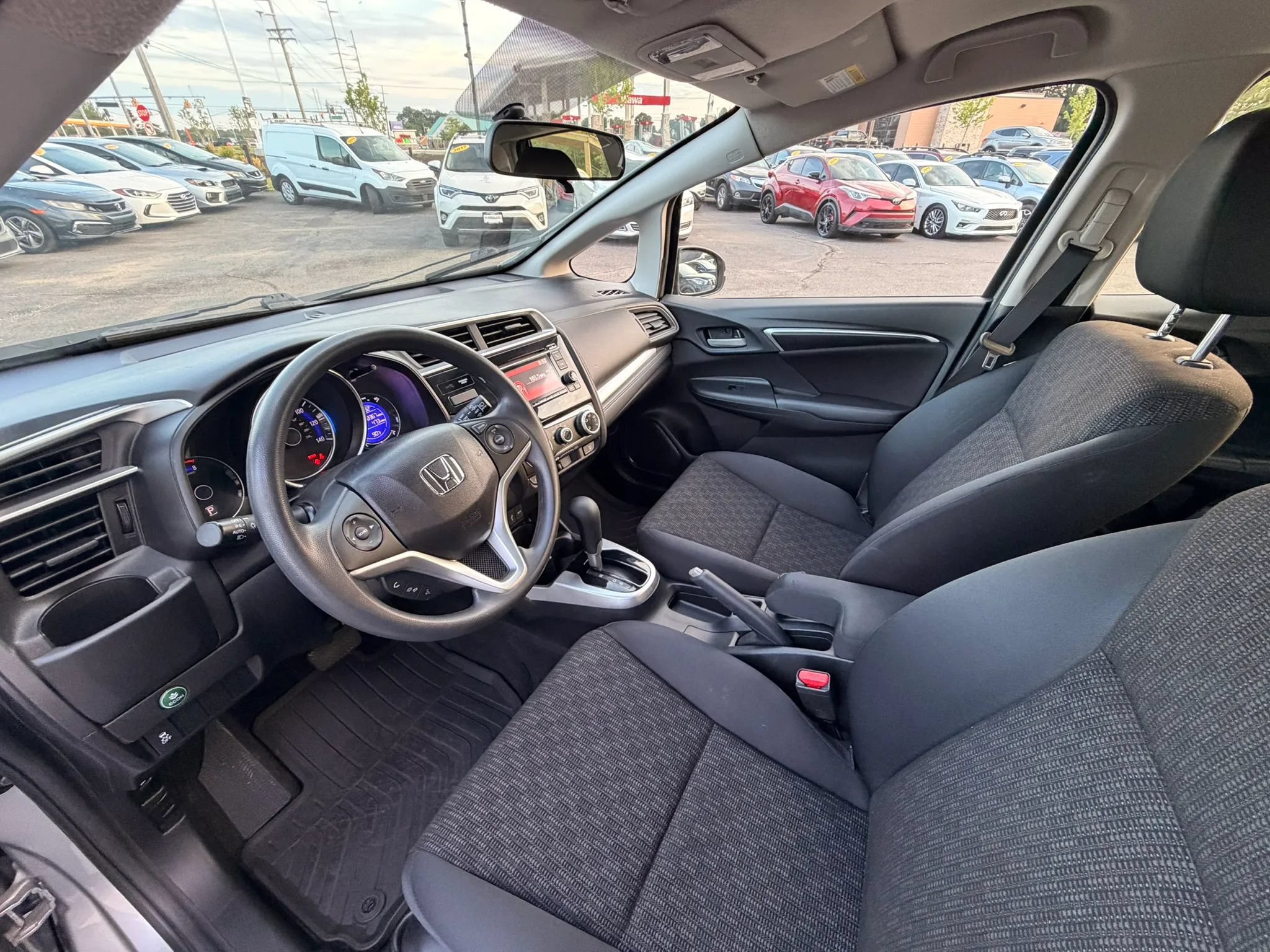 Used 2017 Honda Fit LX image 12
