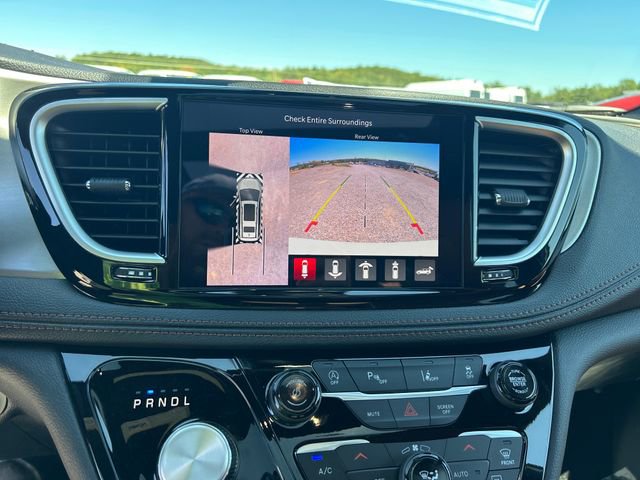 New 2026 Chrysler Pacifica Pinnacle image 26