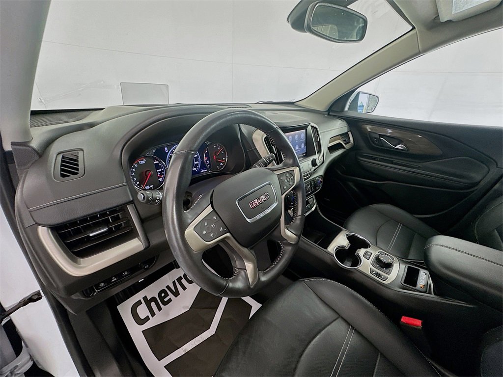Used 2022 GMC Terrain Denali w/ Denali Premium Package image 9