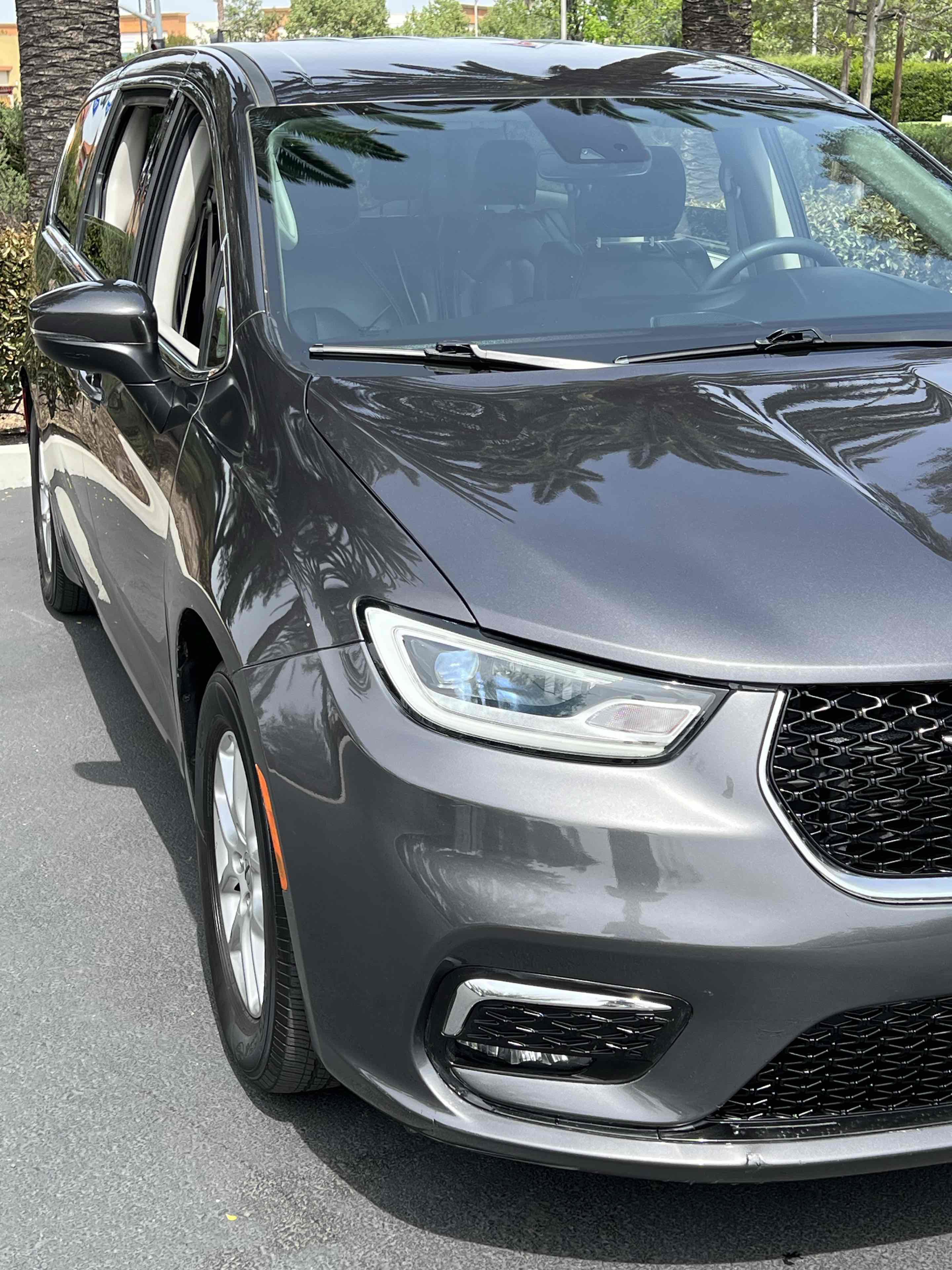 Used 2023 Chrysler Pacifica Touring-L image 57