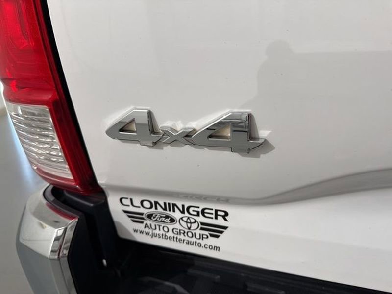 Used 2017 Toyota Tacoma SR5 image 10