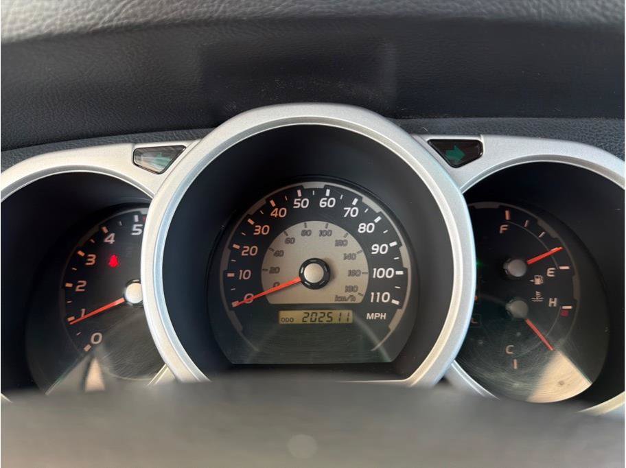 Used 2004 Toyota 4Runner Sport AWD/4WD image 16