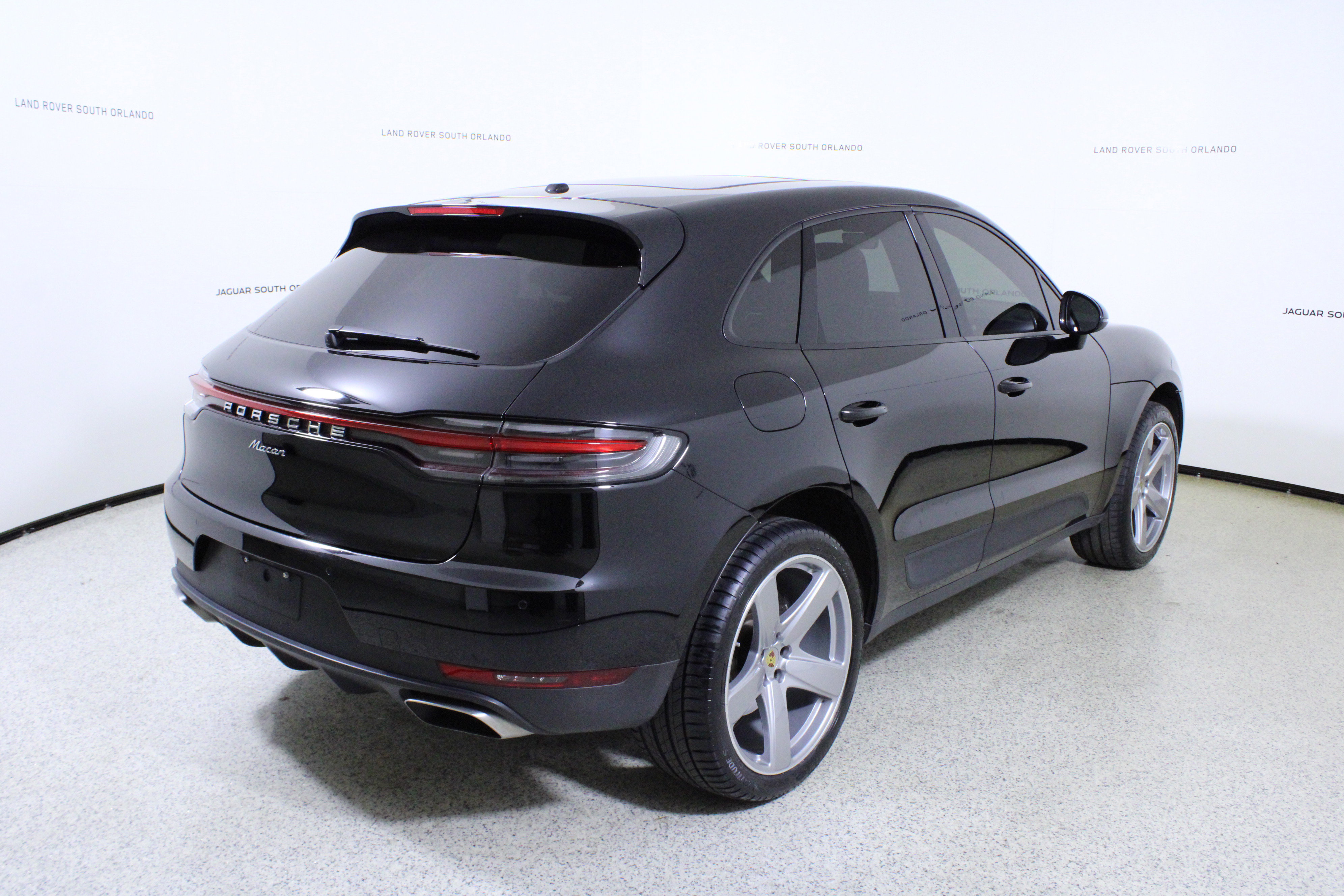 Used 2020 Porsche Macan image 7