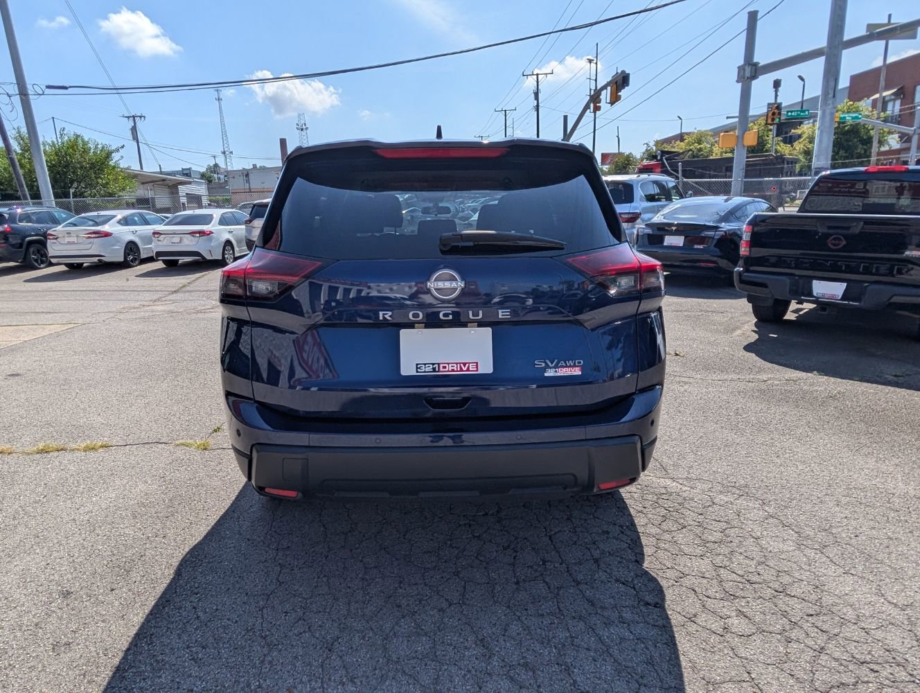 Used 2024 Nissan Rogue SV image 7