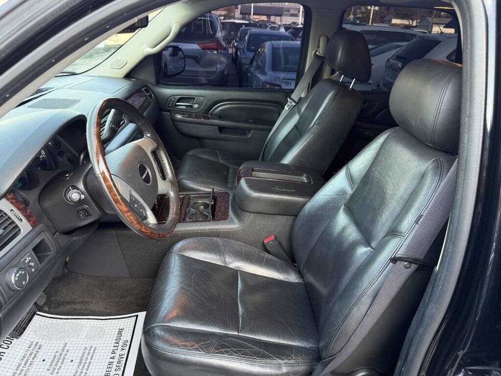 Used 2011 GMC Yukon Denali image 13