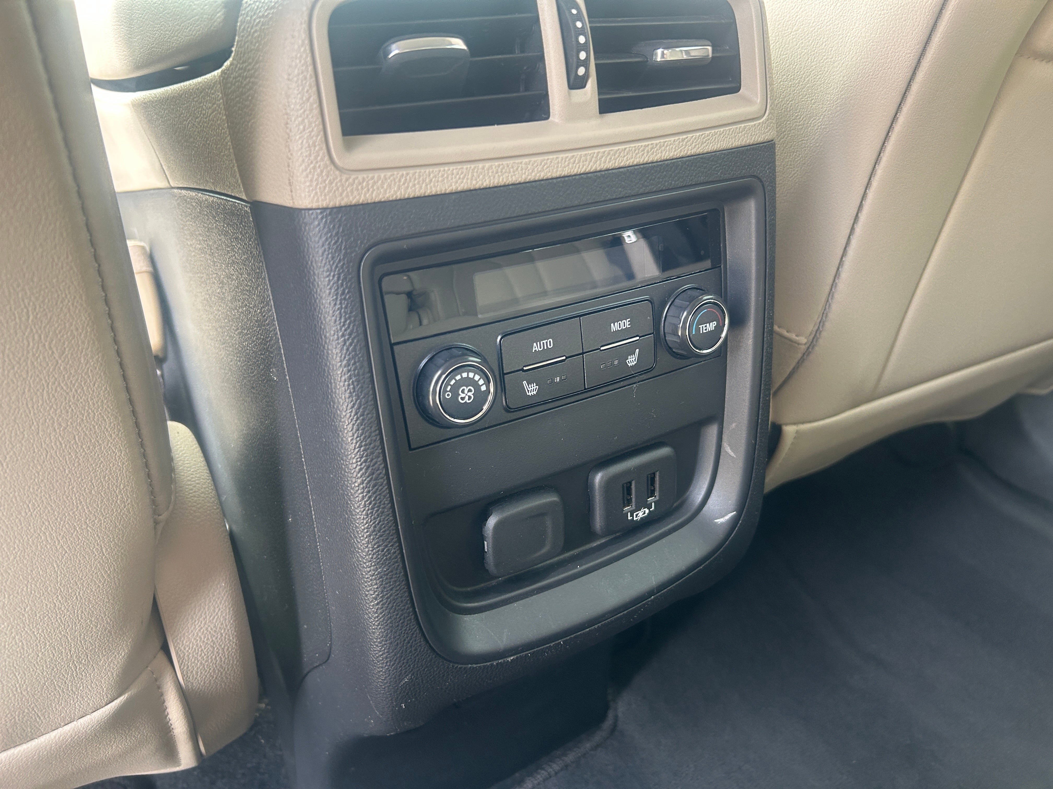 Used 2020 Buick Envision Essence AWD/4WD image 31