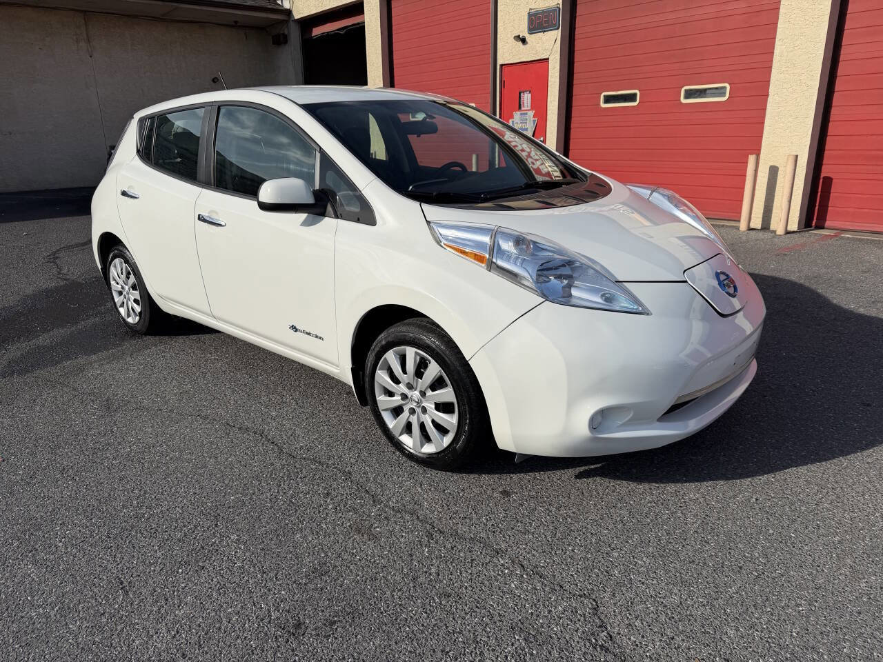 Used 2015 Nissan Leaf S w/ Charge Package image 8