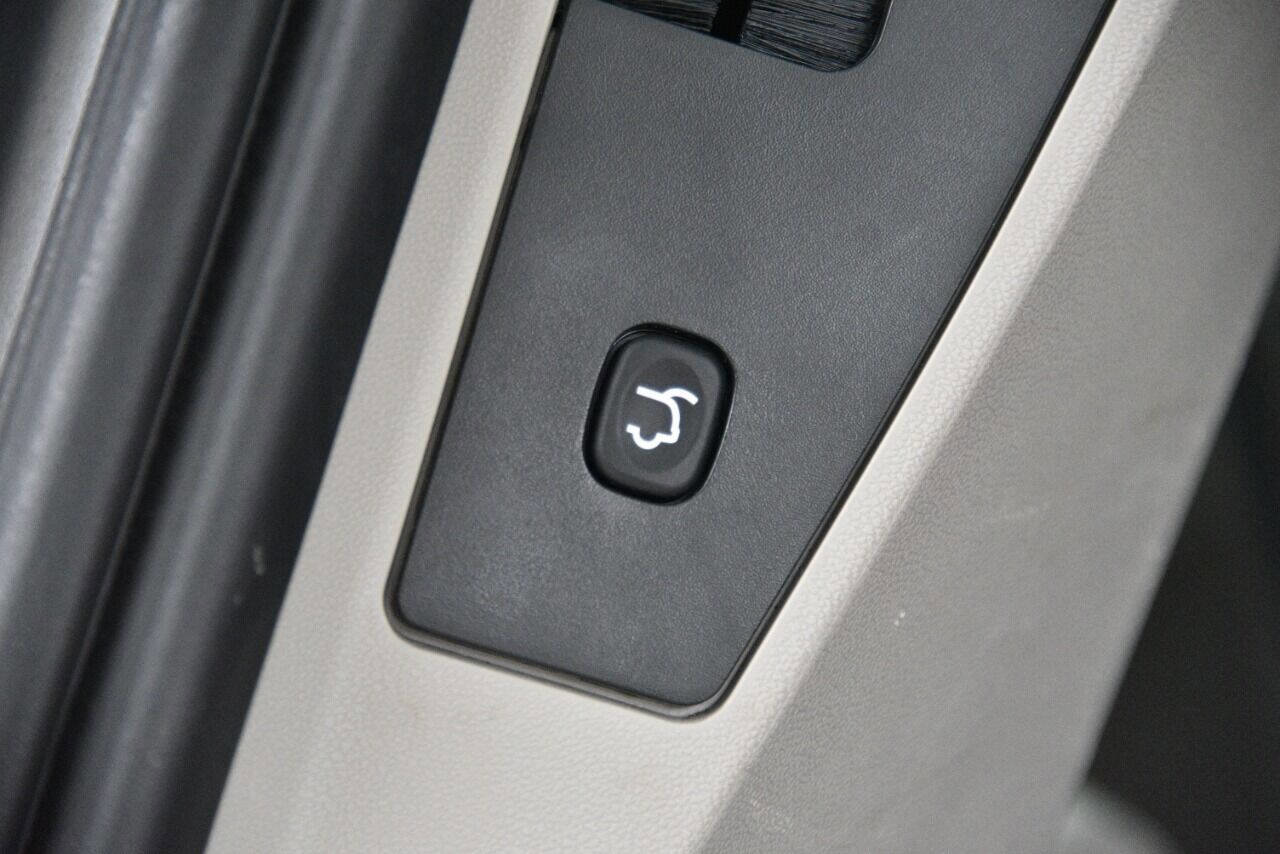 Used 2019 Dodge Grand Caravan SXT image 15