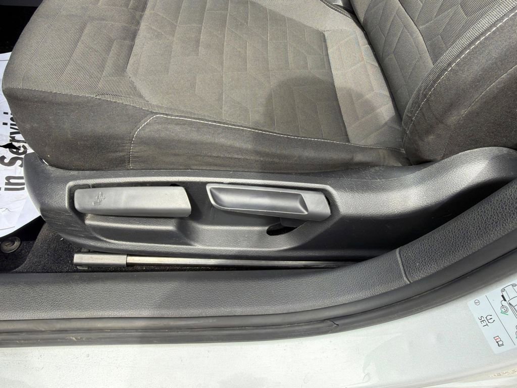 Used 2021 Volkswagen Passat 2.0T S FWD image 19