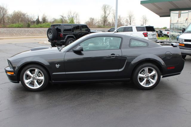Used 2009 Ford Mustang GT Premium image 4