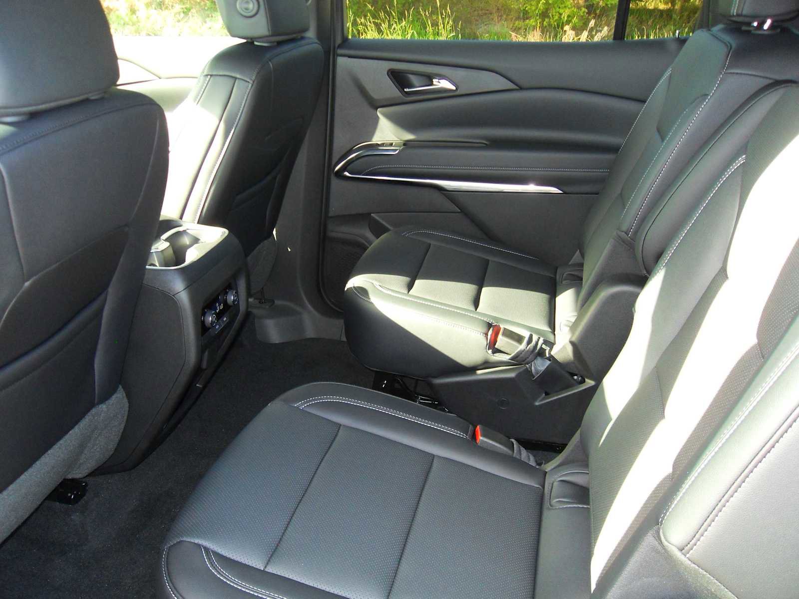 New 2026 Chevrolet Traverse LT w/ Driver Confidence Package image 14