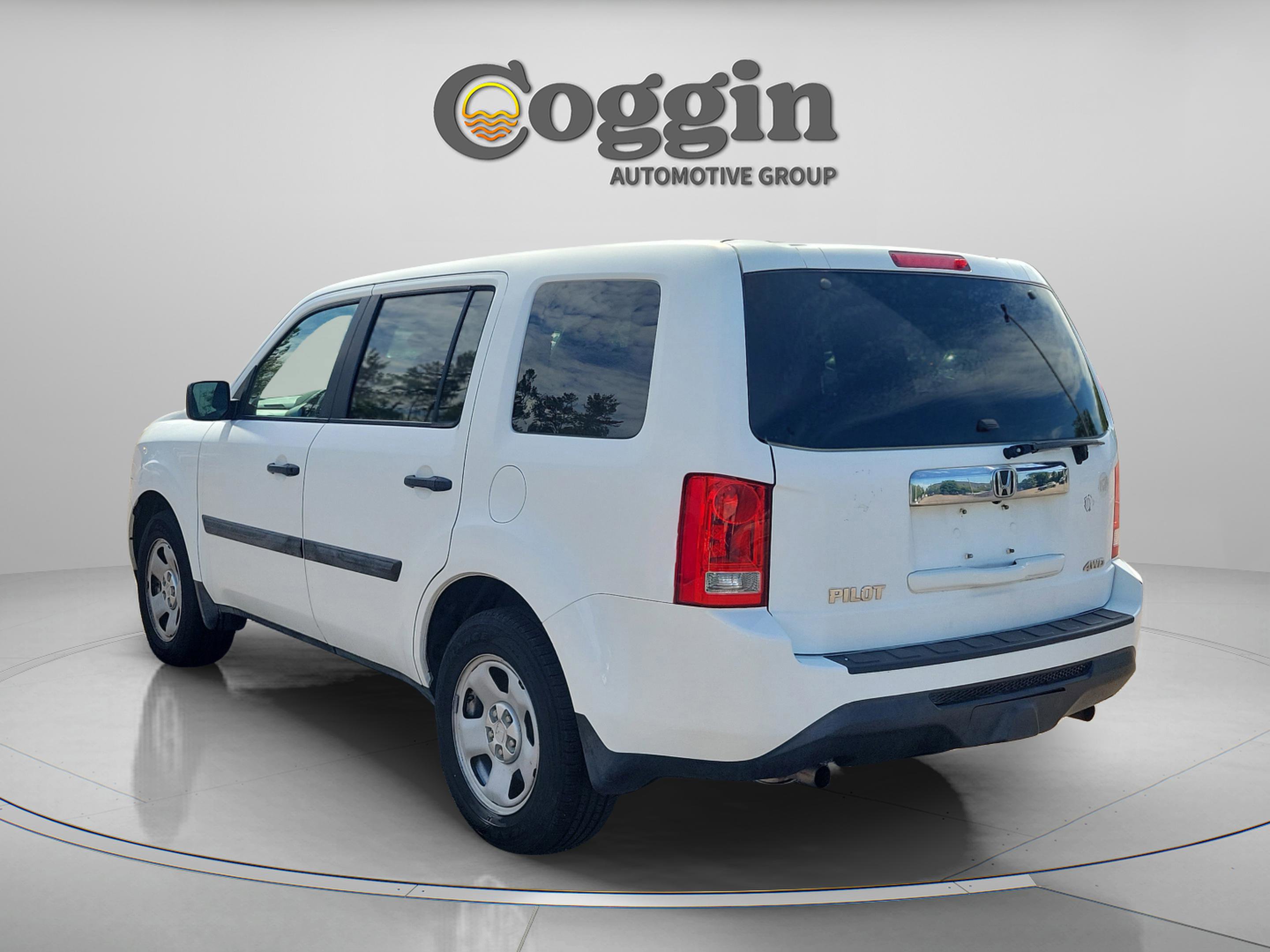 Used 2015 Honda Pilot LX image 3