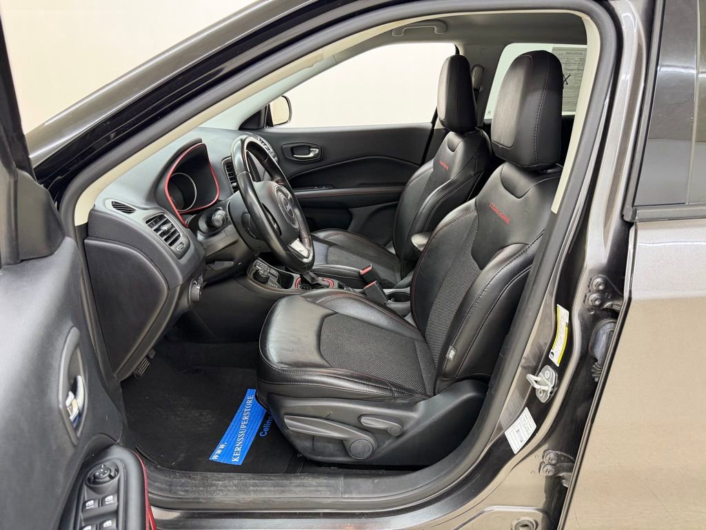 Used 2020 Jeep Compass Trailhawk image 17