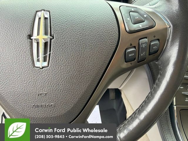 Used 2013 Lincoln MKX AWD image 17