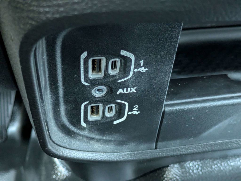 Used 2022 RAM 3500 Tradesman w/ Chrome Appearance Group image 21