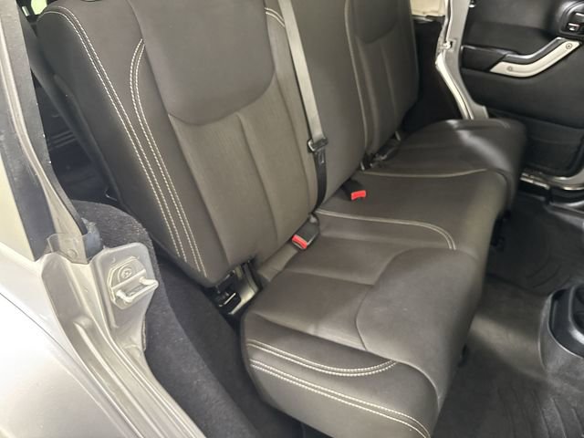 Used 2016 Jeep Wrangler Unlimited Sahara w/ Connectivity Group image 25