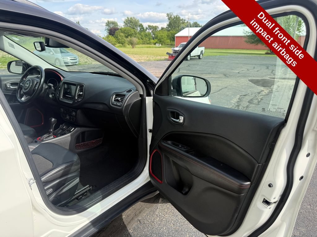 Used 2021 Jeep Compass Trailhawk AWD/4WD image 39