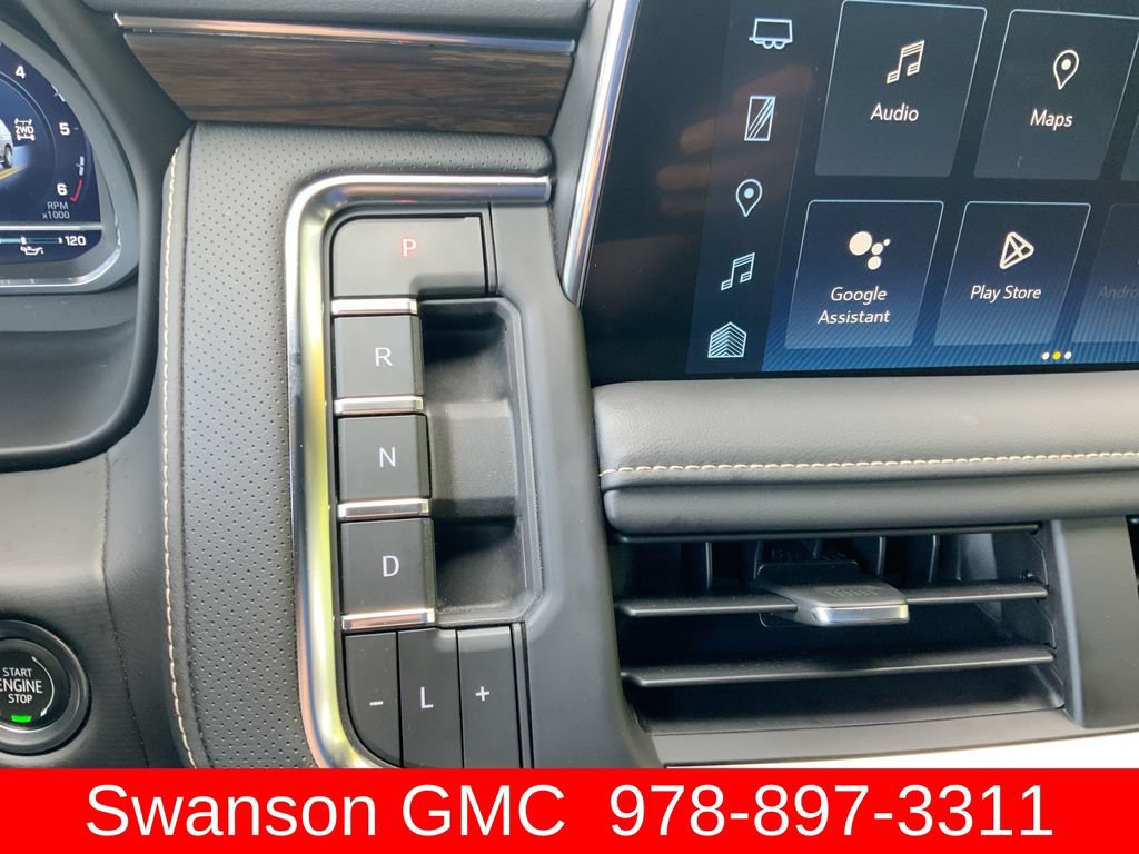 Used 2023 Chevrolet Tahoe Premier w/ Premium Package 2 AWD/4WD image 16