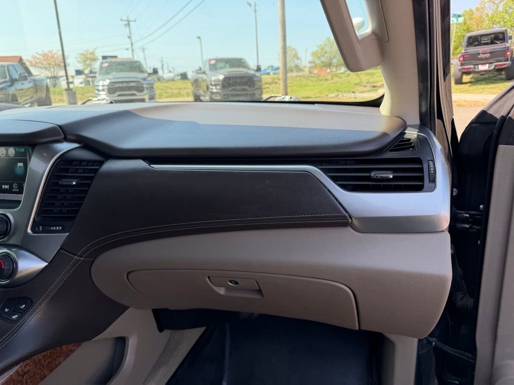 Used 2019 Chevrolet Suburban Premier image 36