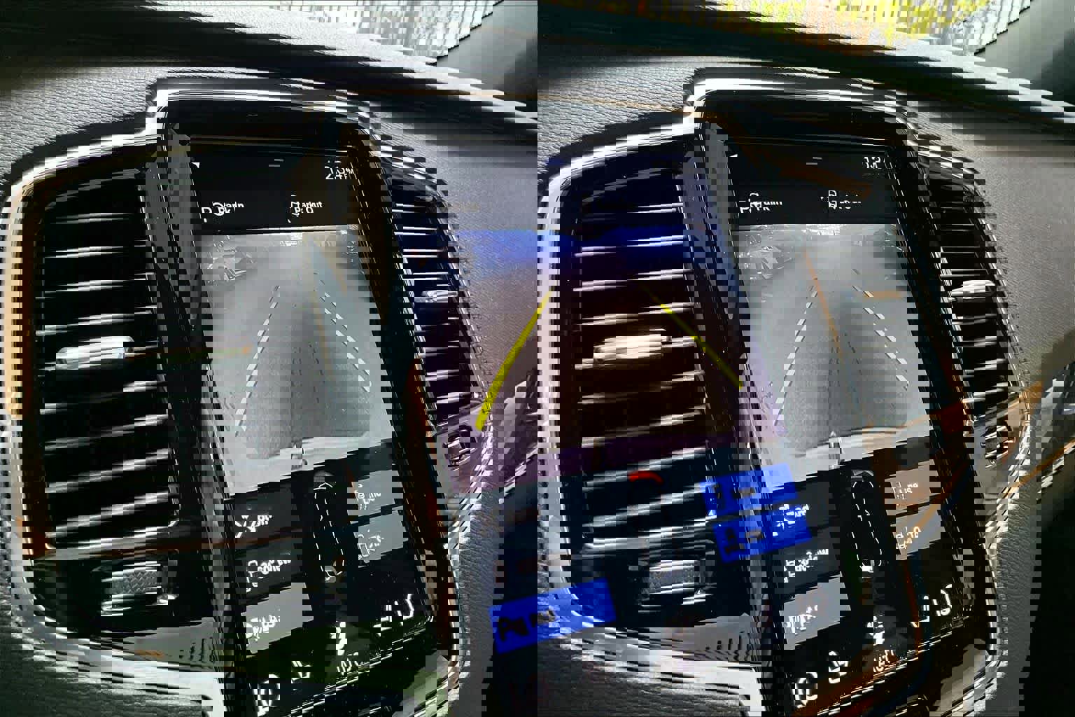 Used 2018 Volvo XC90 T6 Momentum w/ Convenience Package AWD/4WD image 26