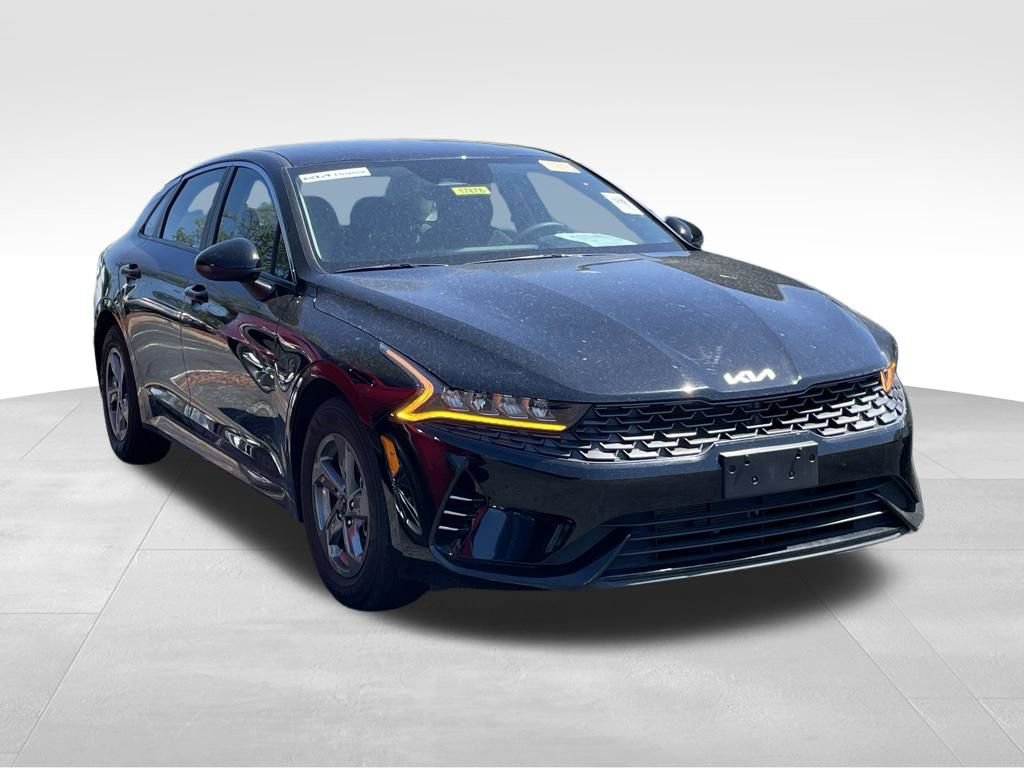 Used 2023 Kia K5 LXS FWD image 3