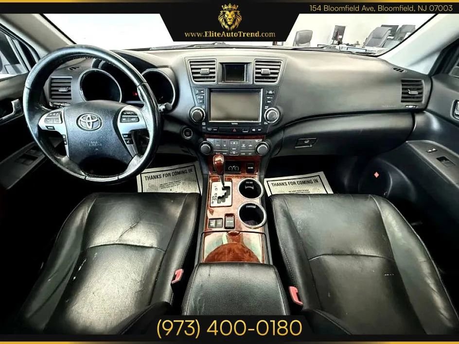 Used 2012 Toyota Highlander Limited w/ Tow Pkg image 18
