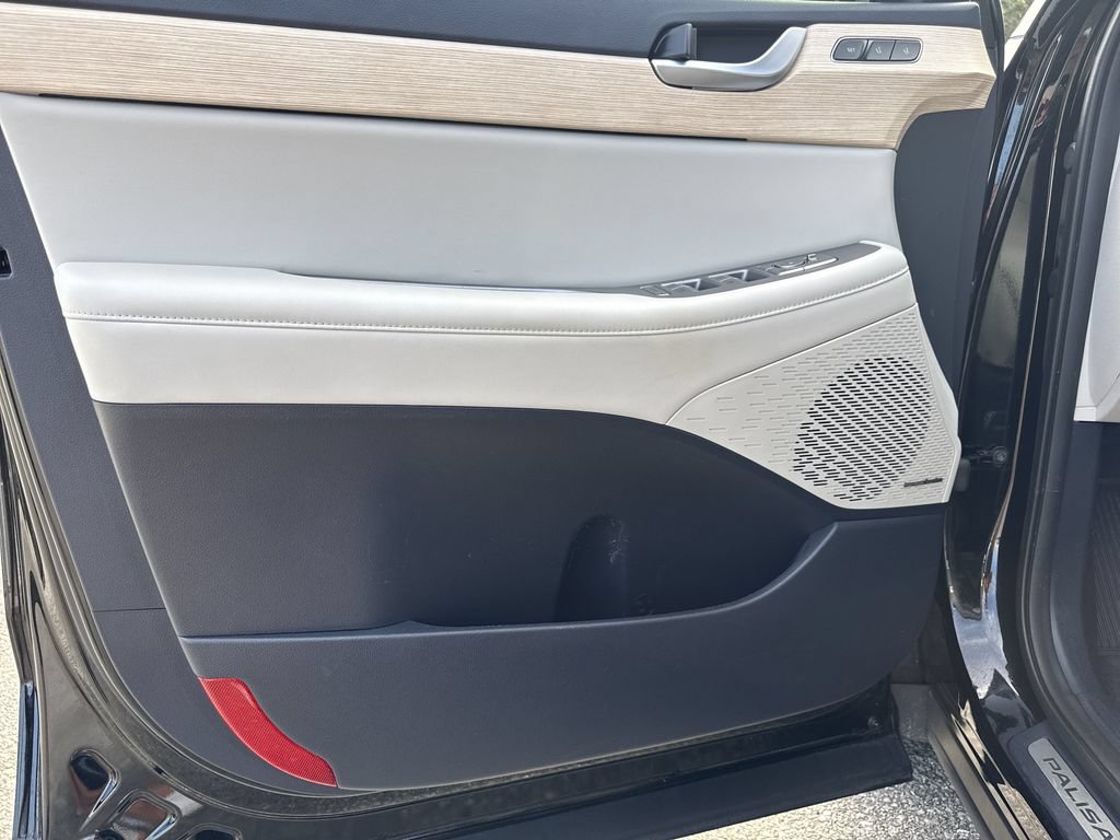 Used 2024 Hyundai Palisade Limited FWD image 17