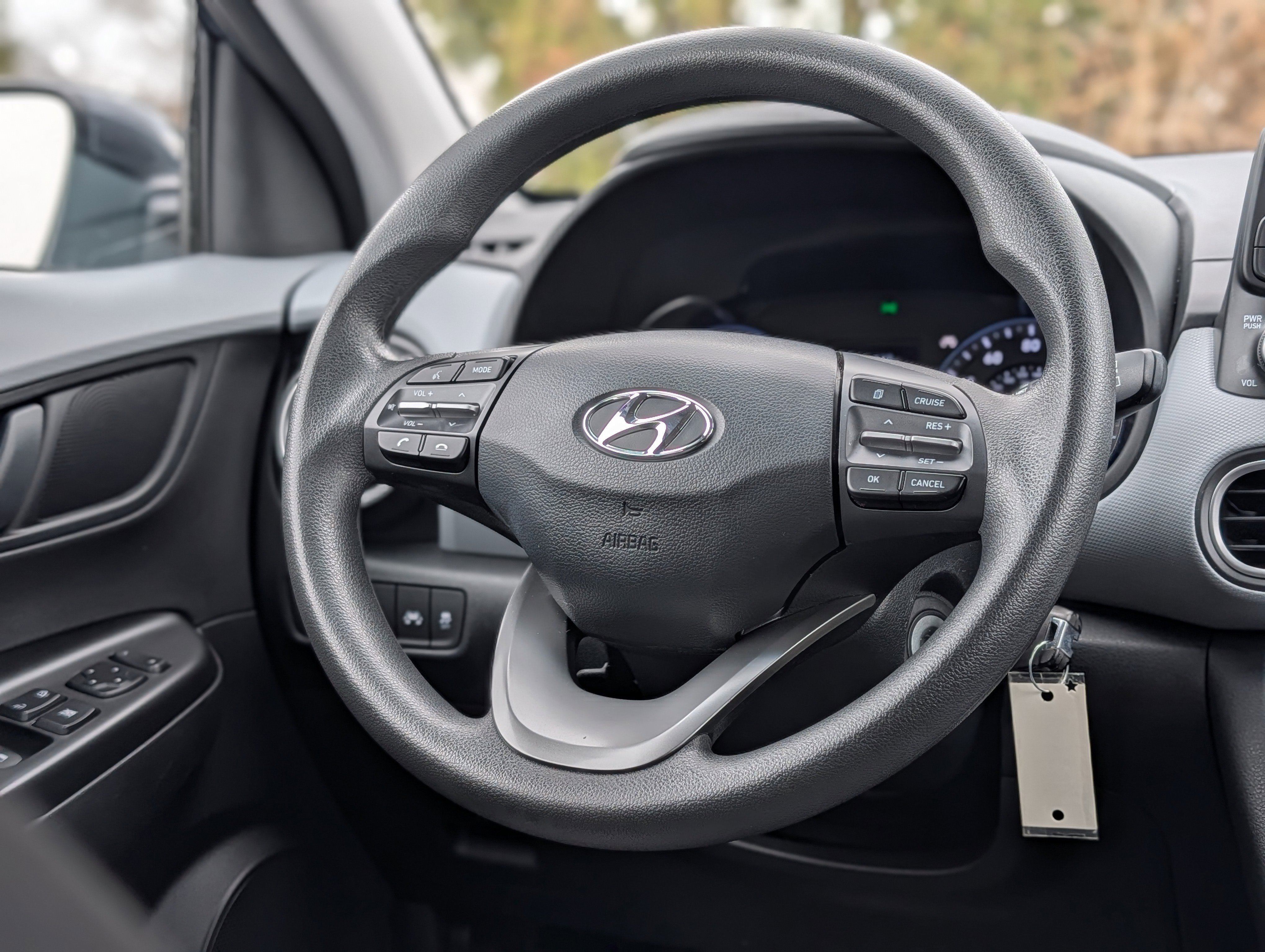 Used 2021 Hyundai Kona SE w/ Cargo Package image 13