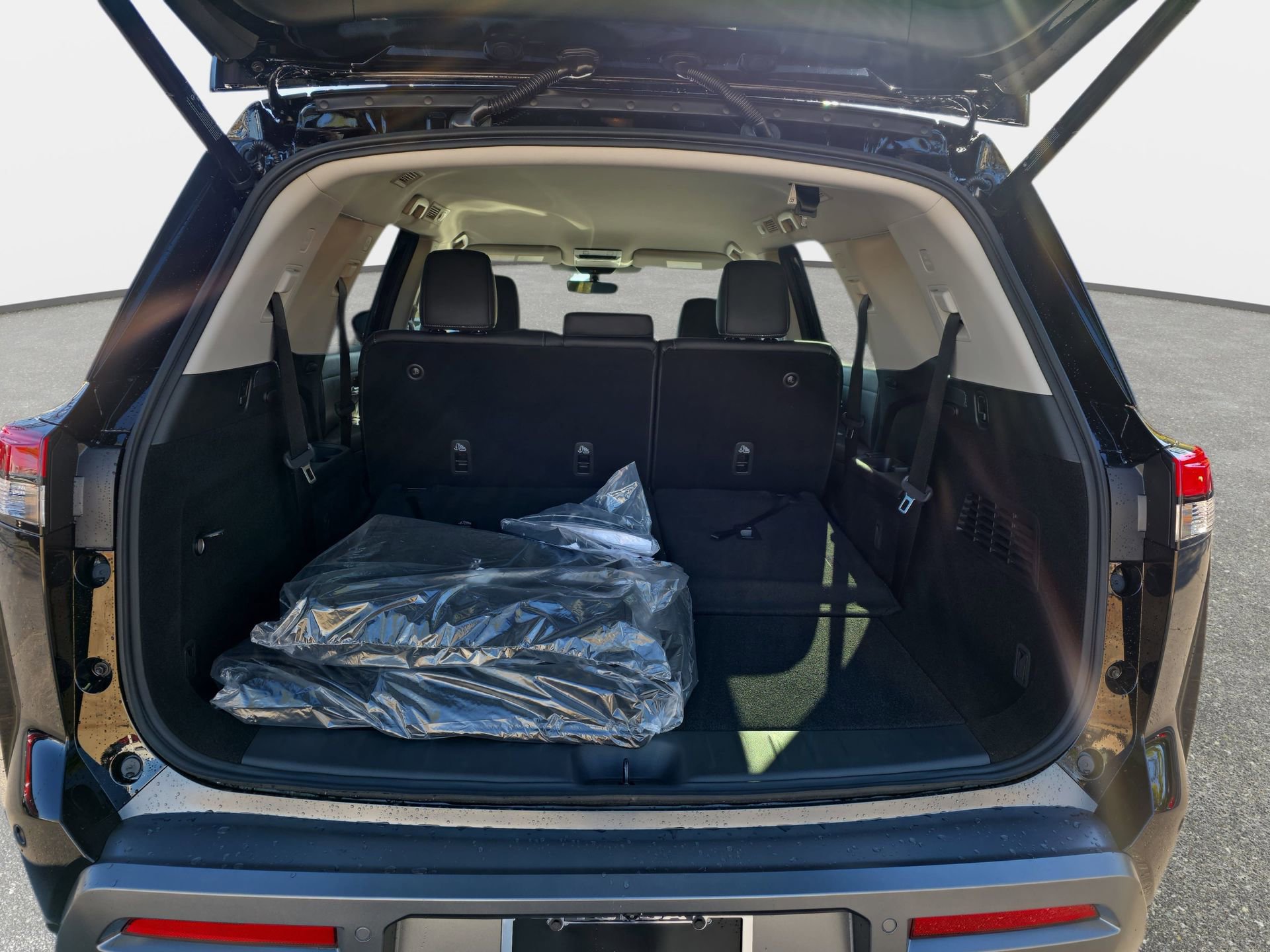 New 2026 Nissan Pathfinder SL FWD image 12