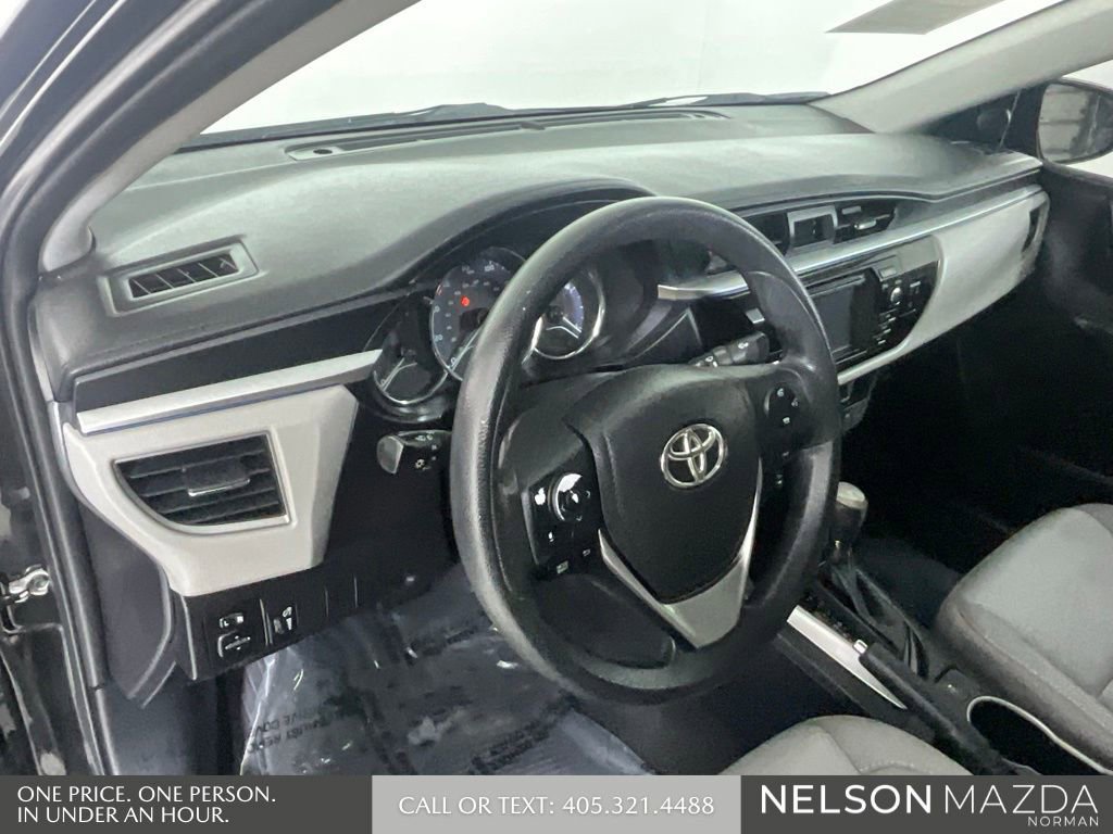 Used 2016 Toyota Corolla LE FWD image 31