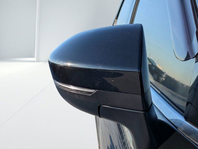 Used 2023 Nissan Pathfinder SL w/ Lighting Package (N92) image 10