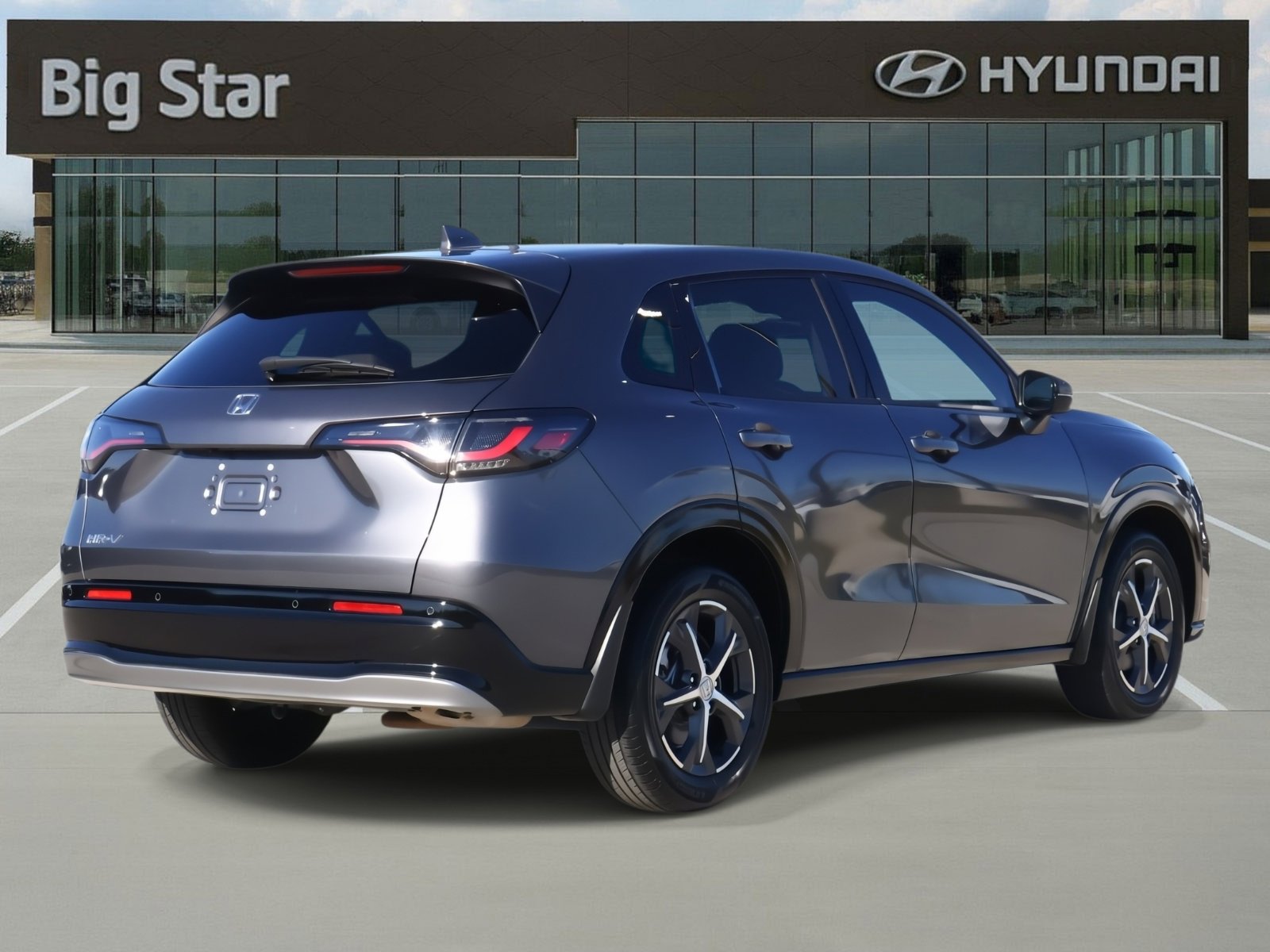 Used 2023 Honda HR-V EX-L image 4