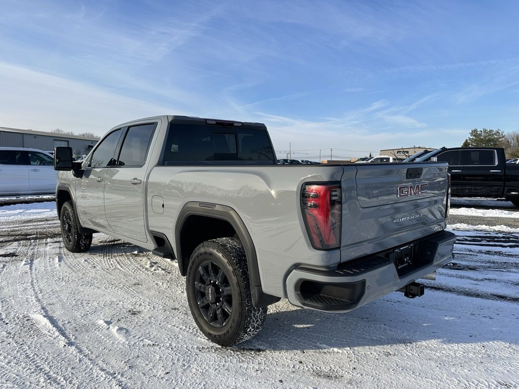 Used 2025 GMC Sierra 3500 AT4 image 7