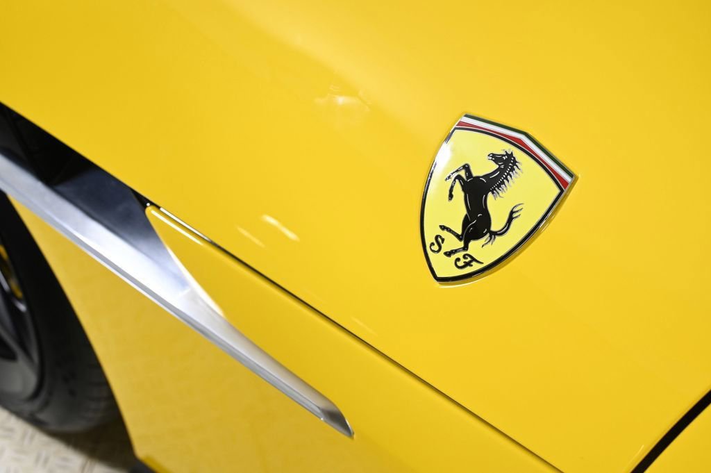 Used 2025 Ferrari 12Cilindri Base image 23