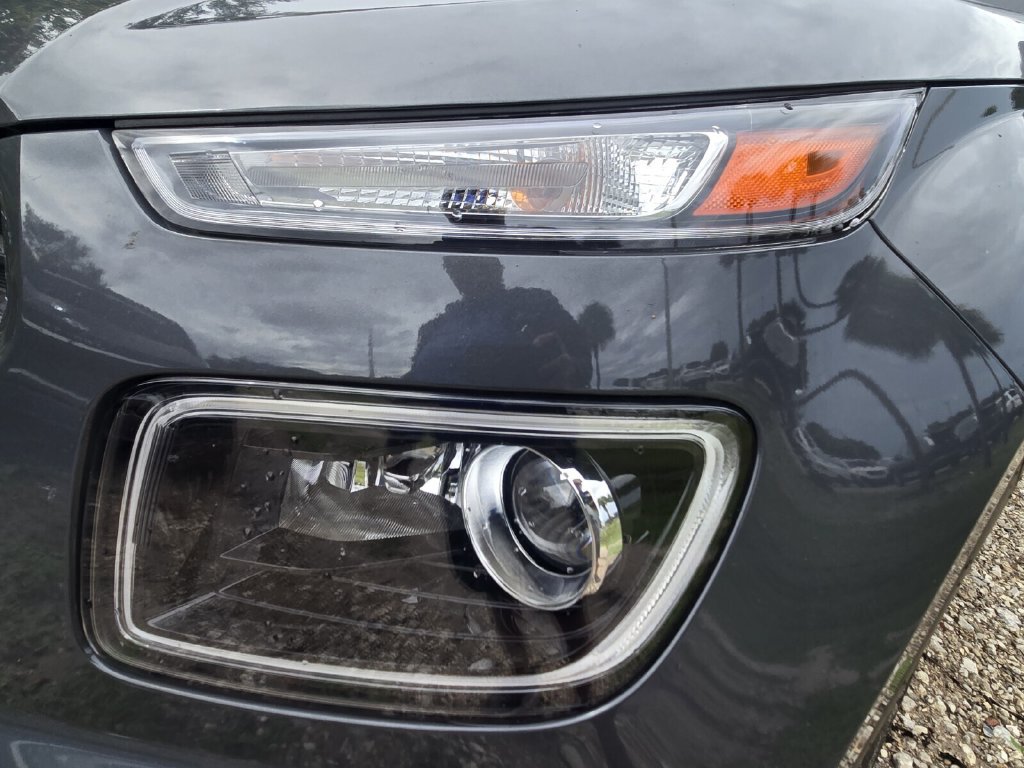 Certified 2023 Hyundai Venue Limited w/ Cargo Package FWD image 10