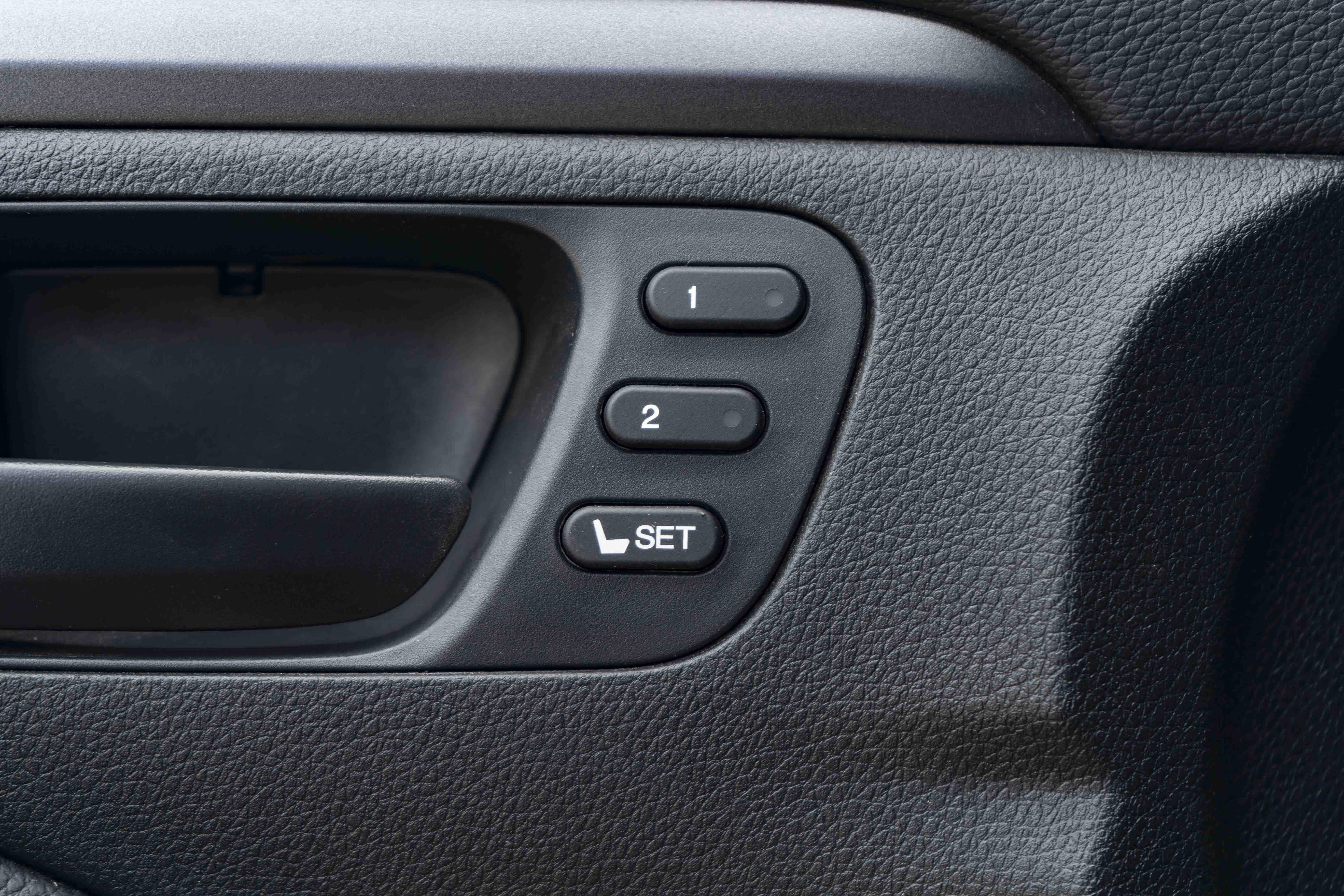 Used 2025 Honda Passport EX-L image 37