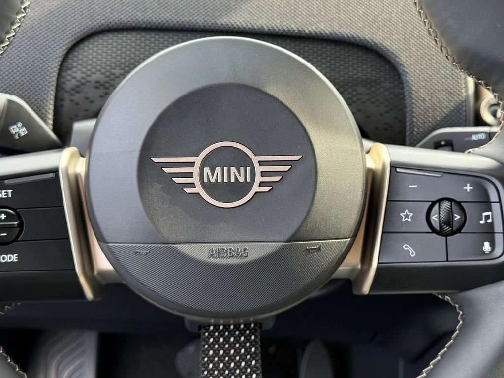 Certified 2025 MINI Cooper Countryman S image 9