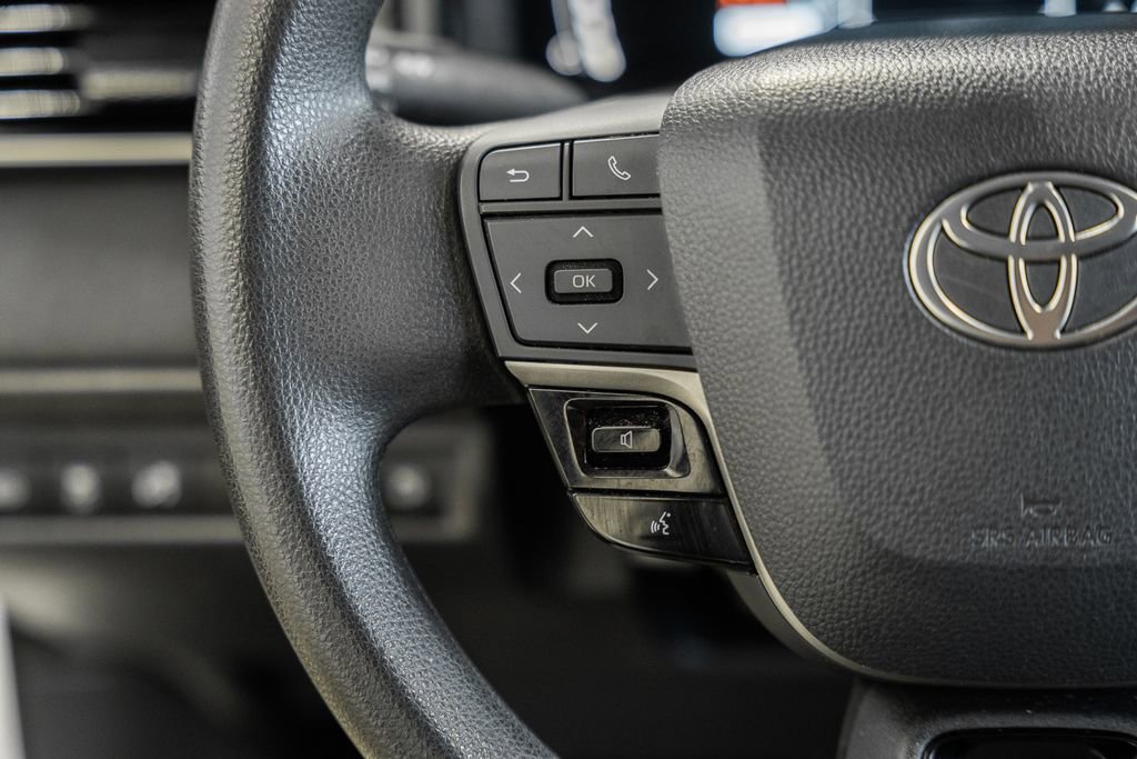 Used 2025 Toyota Camry LE image 25