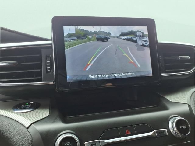Used 2020 Ford Explorer XLT w/ Equipment Group 202A AWD/4WD image 29