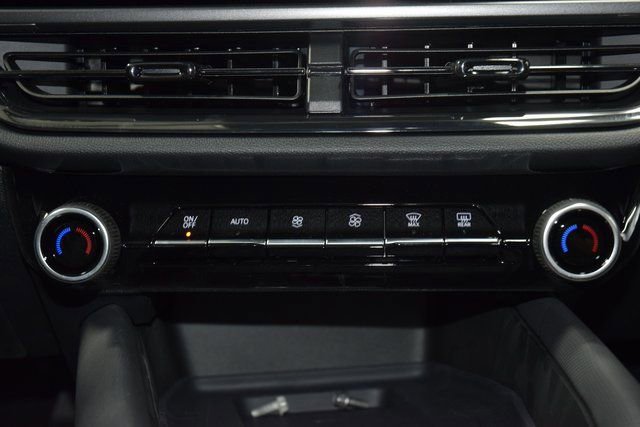 New 2025 Chevrolet Equinox EV RS w/ Convenience Package II image 32