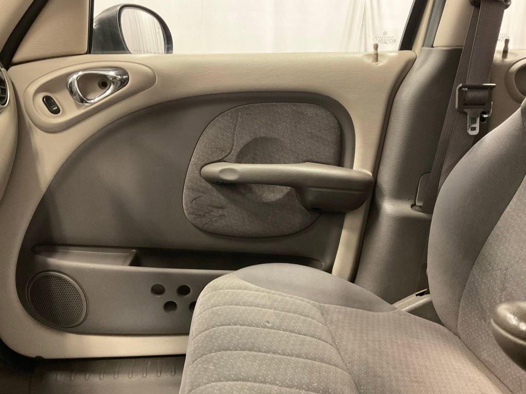 Used 2003 Chrysler PT Cruiser image 17
