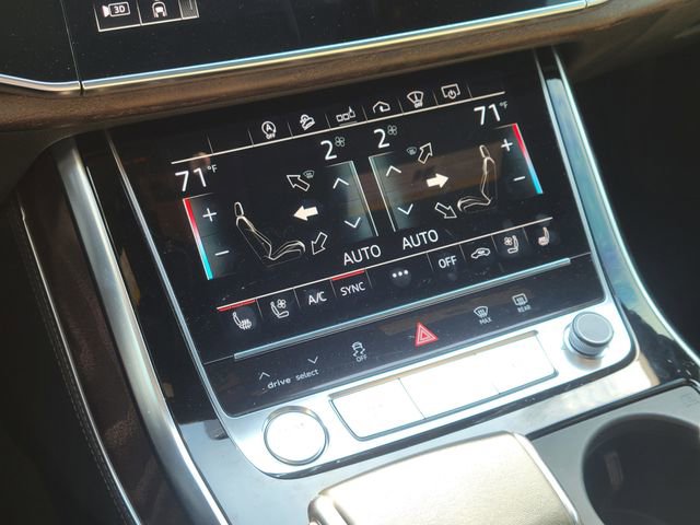 Used 2020 Audi Q8 Prestige w/ Prestige Package image 19